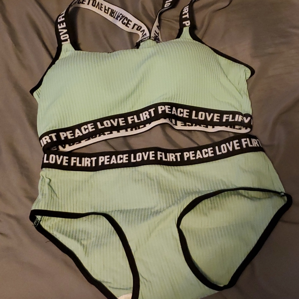 Shein sport bra and panty set